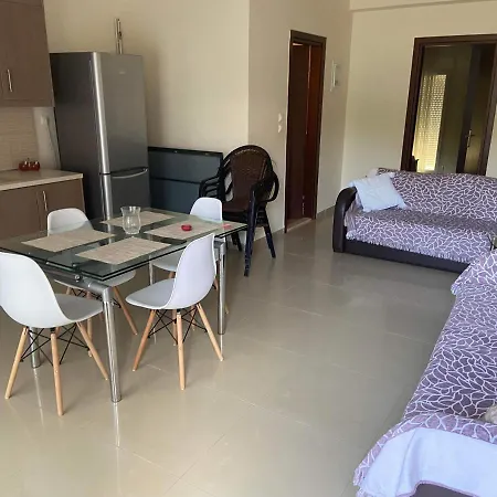 Mimi's Seaview Apartman *